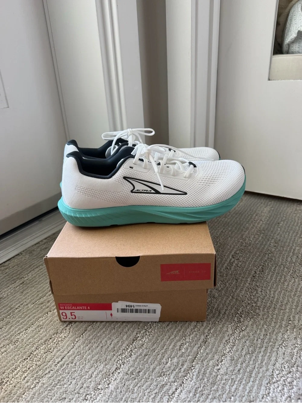 Altra Women's White and Teal Escalante Running Shoes